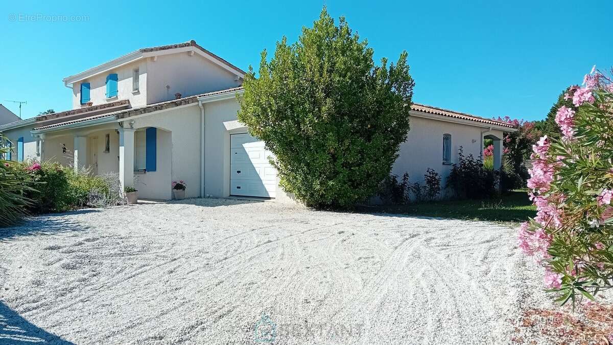 Grande maison familiale avec piscine - photo 4
