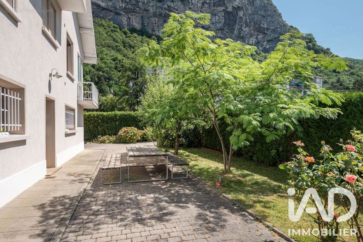 Maison 120 m² à Saint-Martin-Le-Vinoux  - photo 3