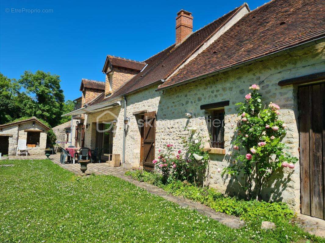 Maison à MORIGNY-CHAMPIGNY