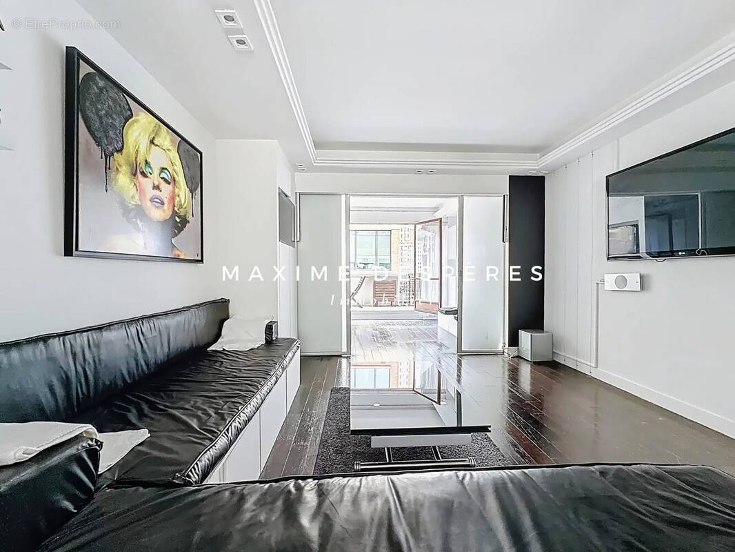 Appartement à NEUILLY-SUR-SEINE