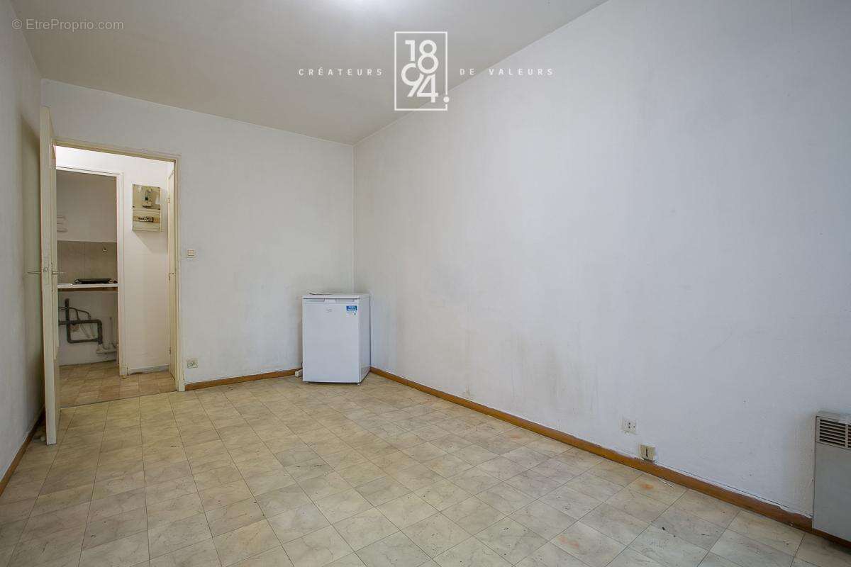 Appartement à MARSEILLE-5E