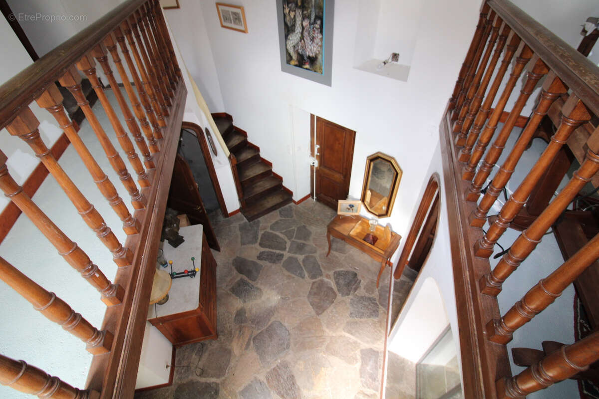 Maison à COLOMBIERES-SUR-ORB