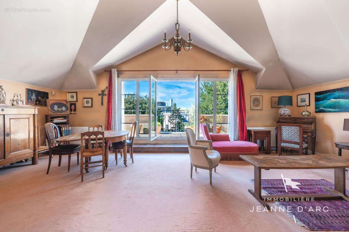 Appartement à VERSAILLES