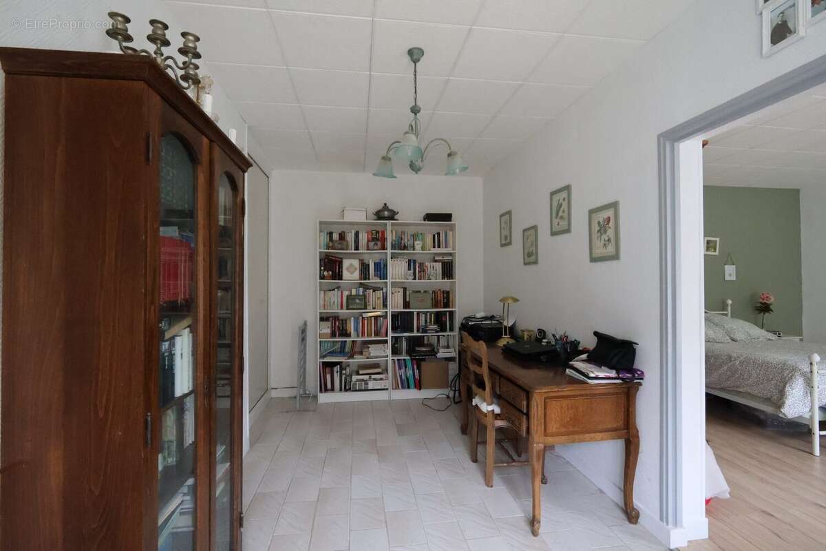 Maison 200 m² à Sens  - photo 2