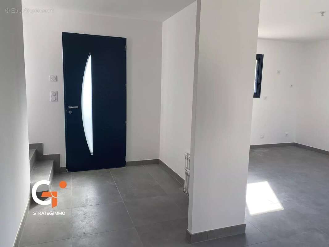 Maison à SAINT-ETIENNE-DU-ROUVRAY