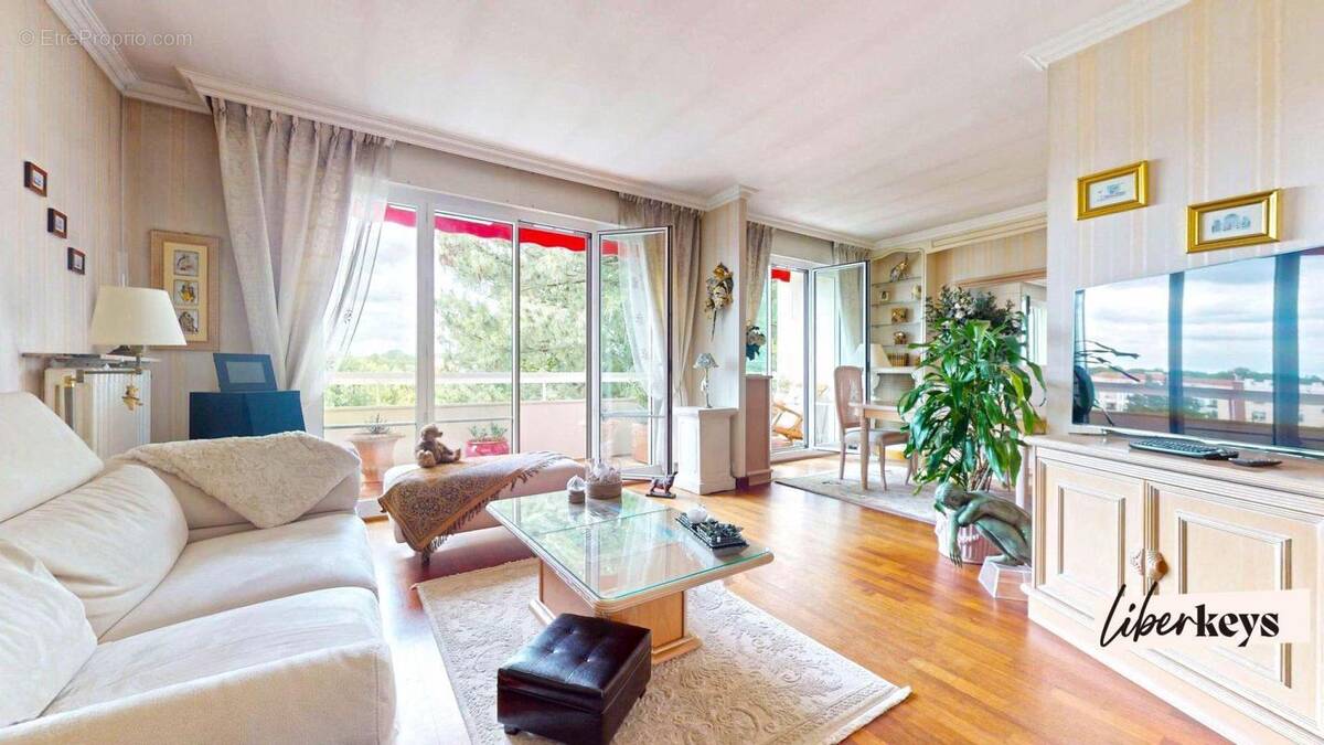 Appartement à MAISONS-LAFFITTE