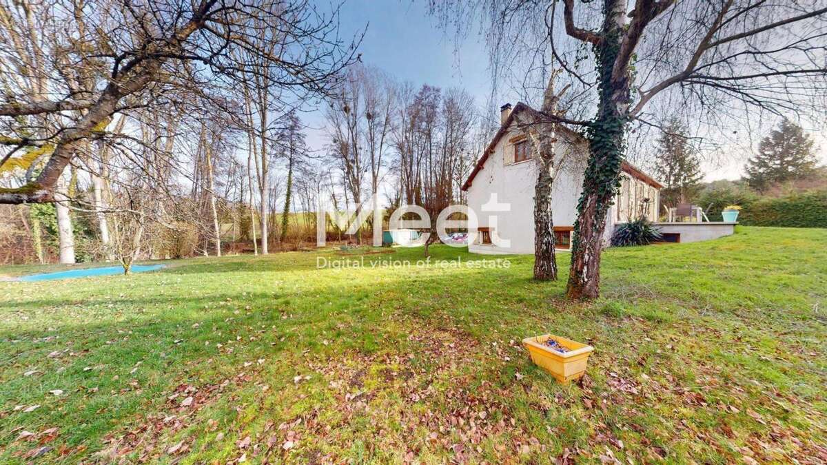 Maison à FLEURY-LA-VALLEE