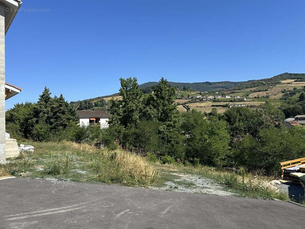 Terrain 645 m² à Beaujeu  - photo 4