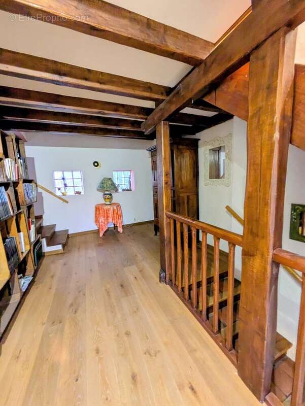 Maison à COISE-SAINT-JEAN-PIED-GAUTHIER