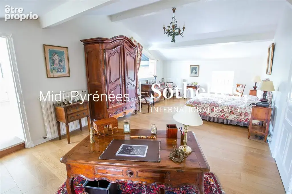 Maison d'exception Centre Historique Muret -5 chambres - photo 16