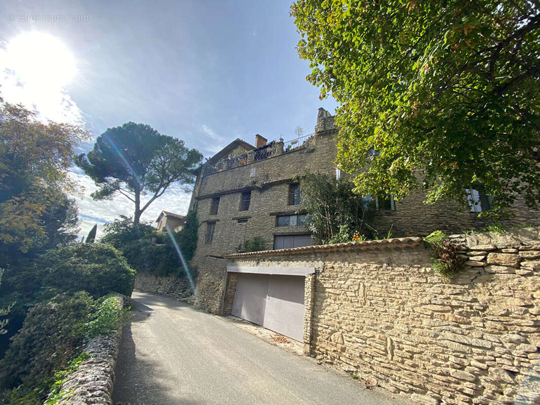 Maison à SAUMANE-DE-VAUCLUSE