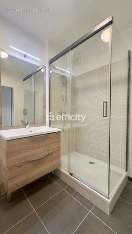 Appartement à NANTERRE