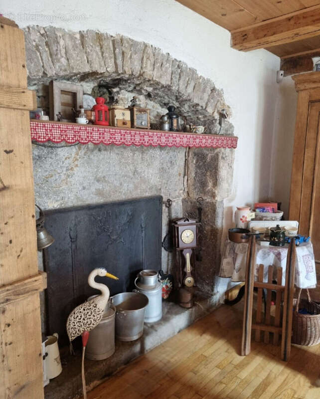 Maison à ORCHAMPS-VENNES