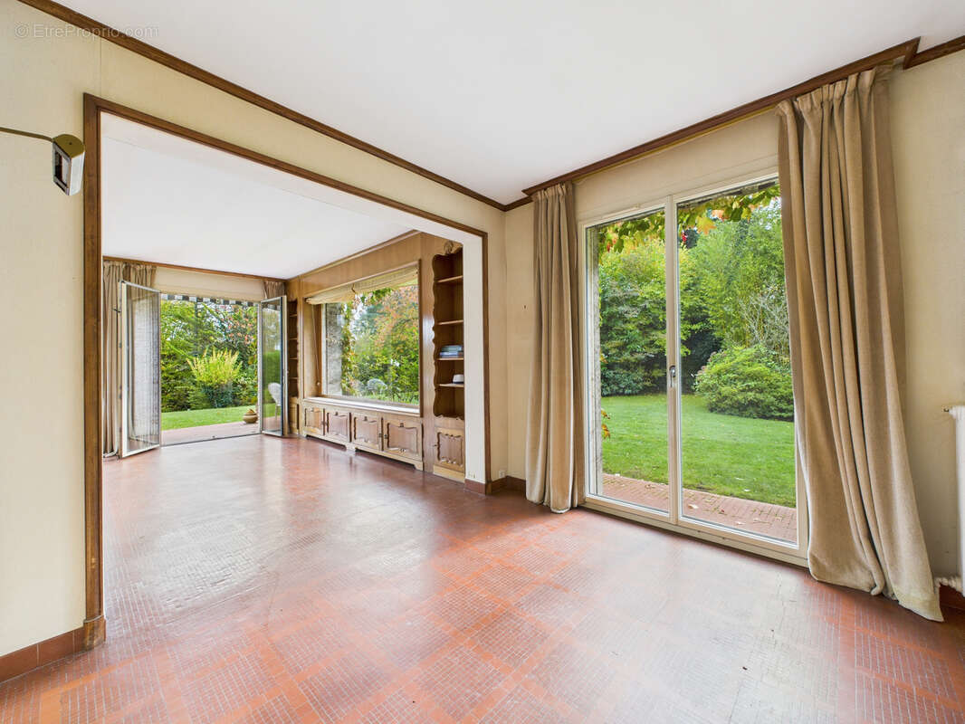 Maison à LA CELLE-SAINT-CLOUD