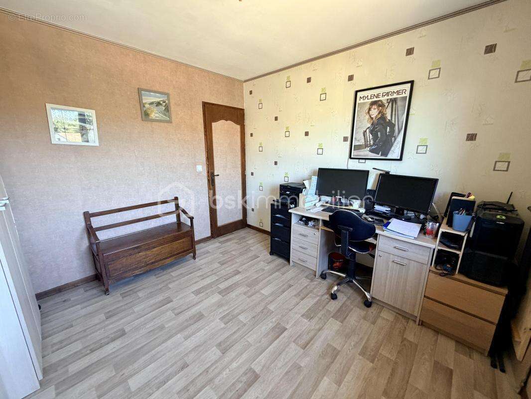 Maison 5 pièces avec véranda, sous-sol complet, grand garage et jardin - photo 12