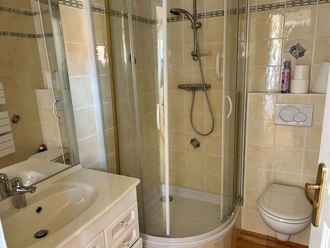 Charmante maison ancienne a raffraichir avec beaucoup de possibilites ! - photo 15