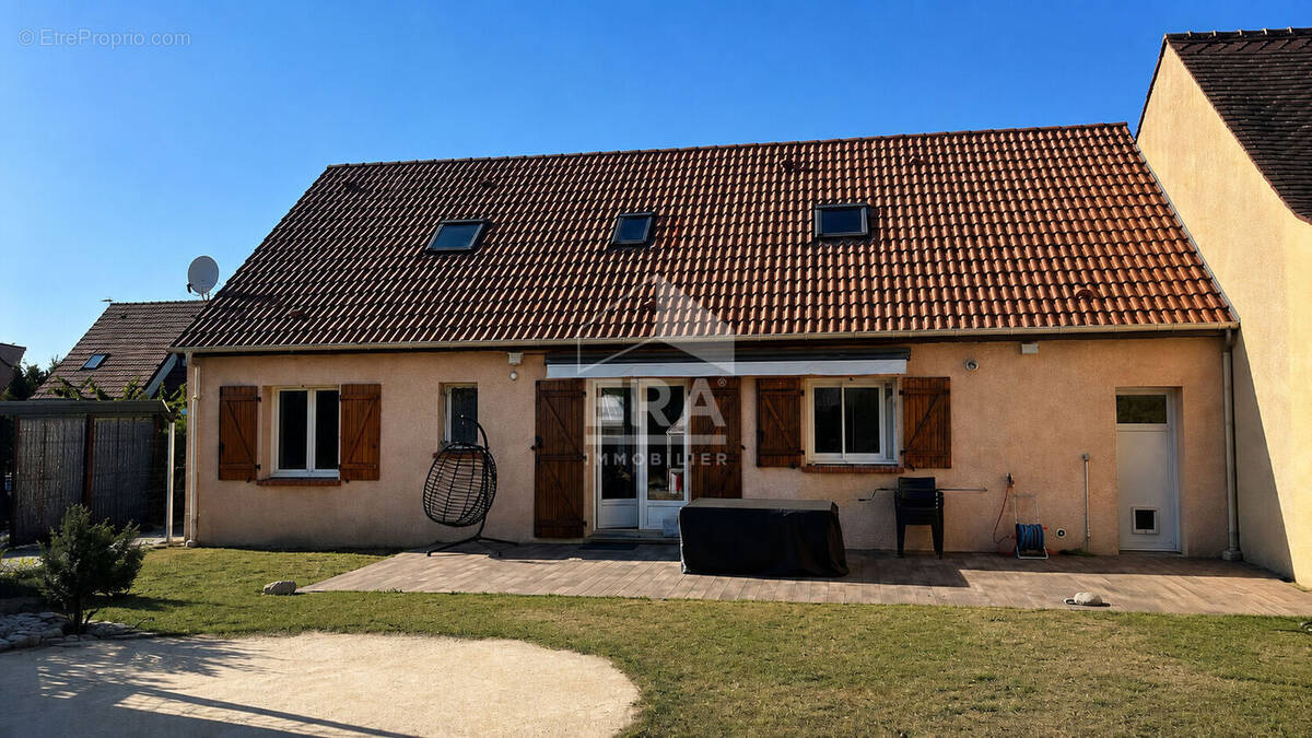 Maison à AMILLY