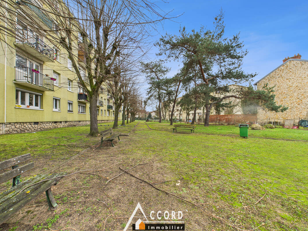 Appartement à SARTROUVILLE