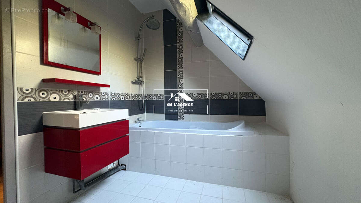 Maison à BEUVRY-LA-FORET