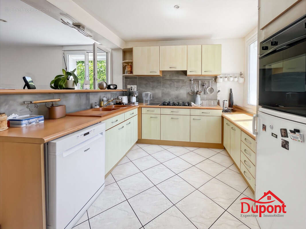 Maison 160 m² à Saint-Quentin  - photo 5