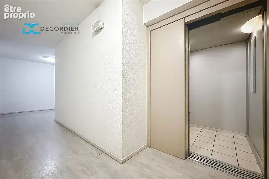 T3 lumineux de 61,35m² – proche centre-ville & gare – cave - 2 parkings couverts ! - photo 16