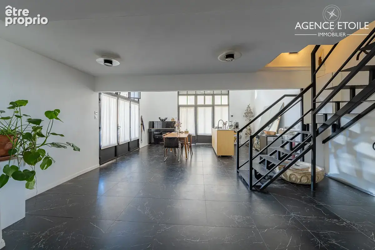 MARSEILLE13001 Loft de 134 m2 double affectation commerciale/bureau et habitation. - photo 5
