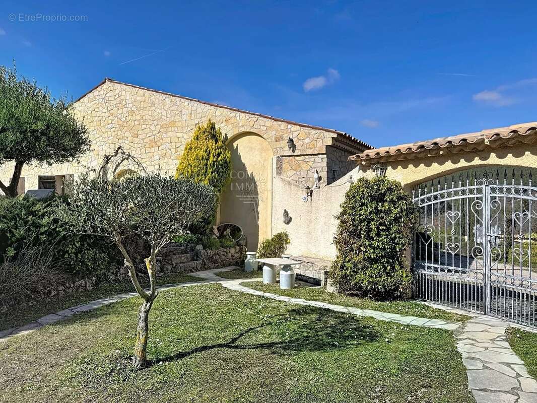 Maison à SEILLANS
