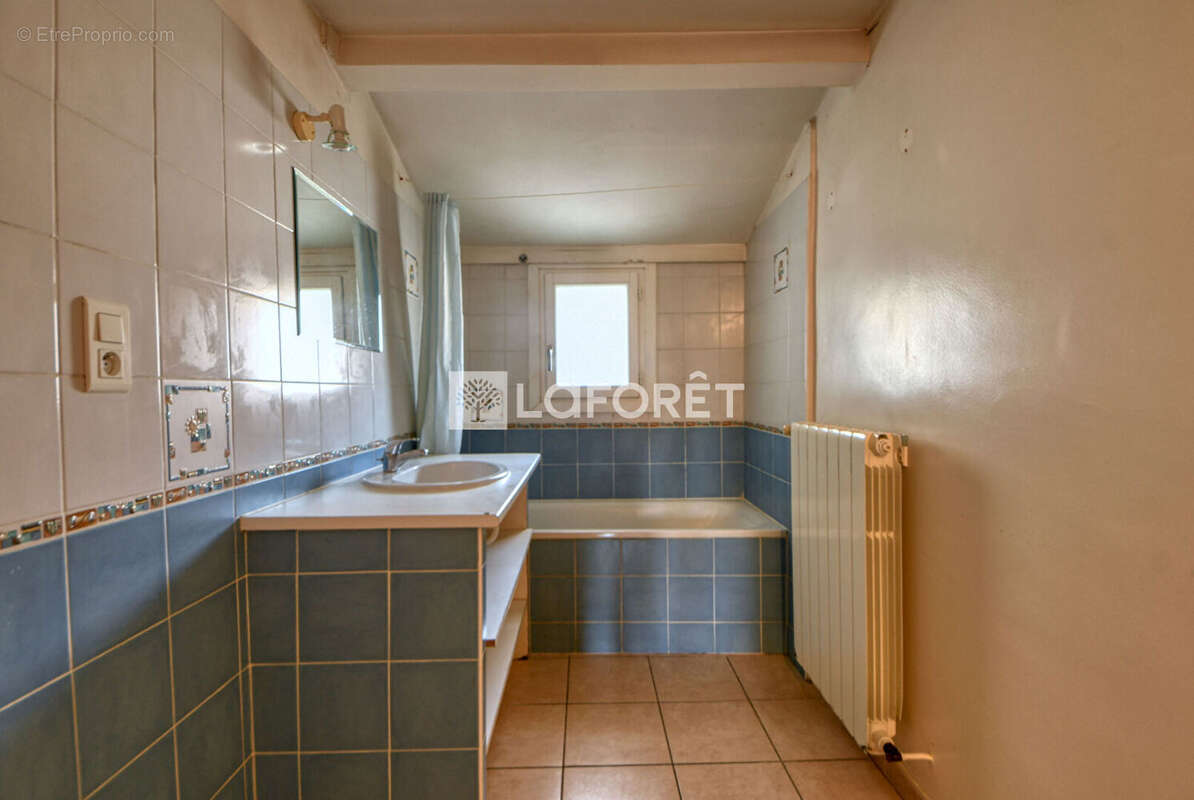 Maison à LISLE-SUR-TARN