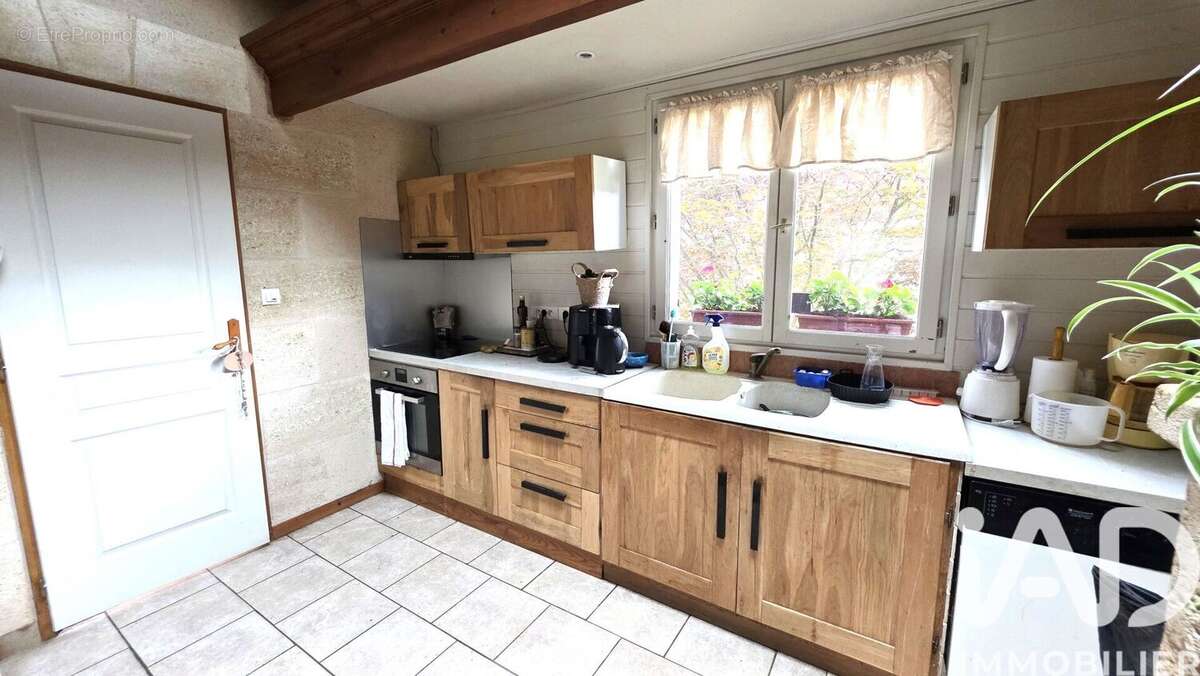 Maison 101 m² à Samonac  - photo 6