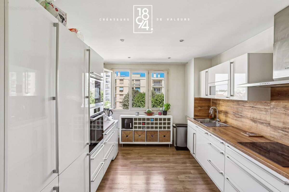 Appartement à LYON-8E