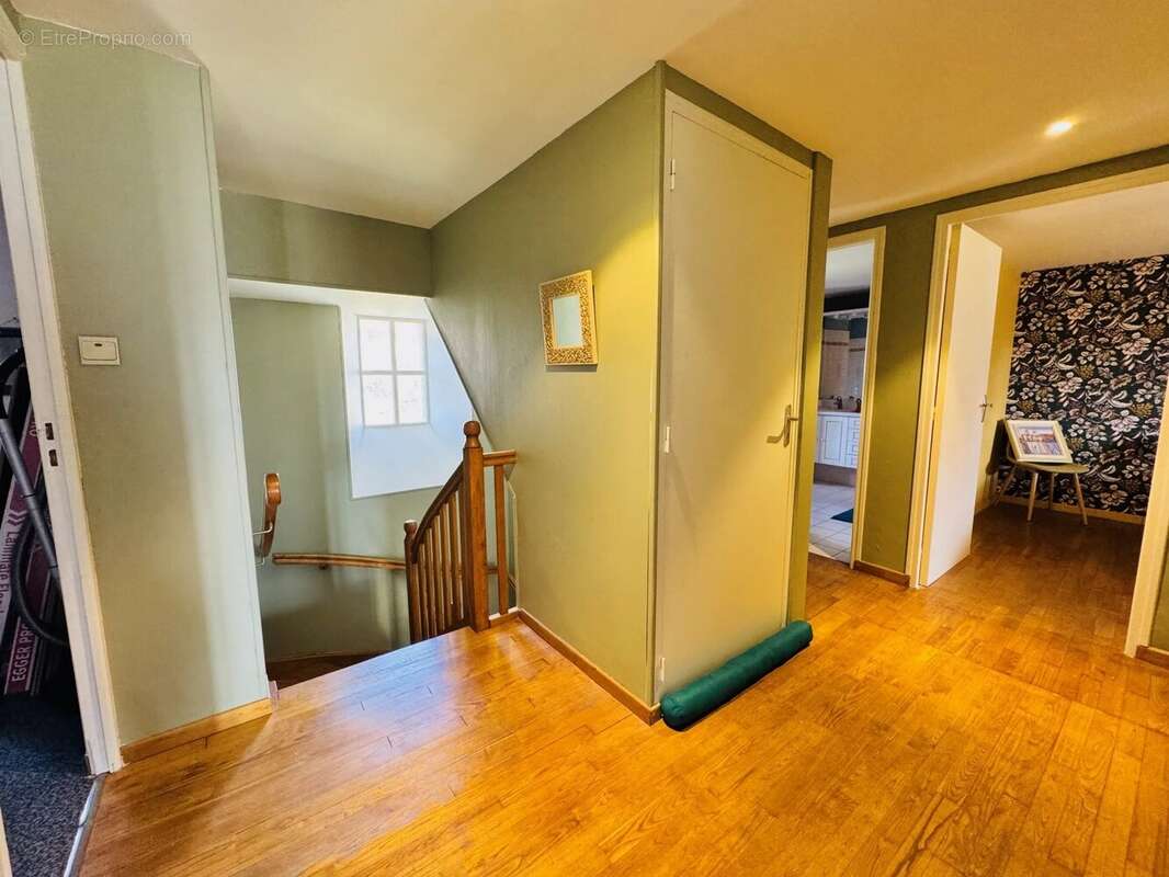 Maison à SAINT-CHRISTOPHE-D'ALLIER