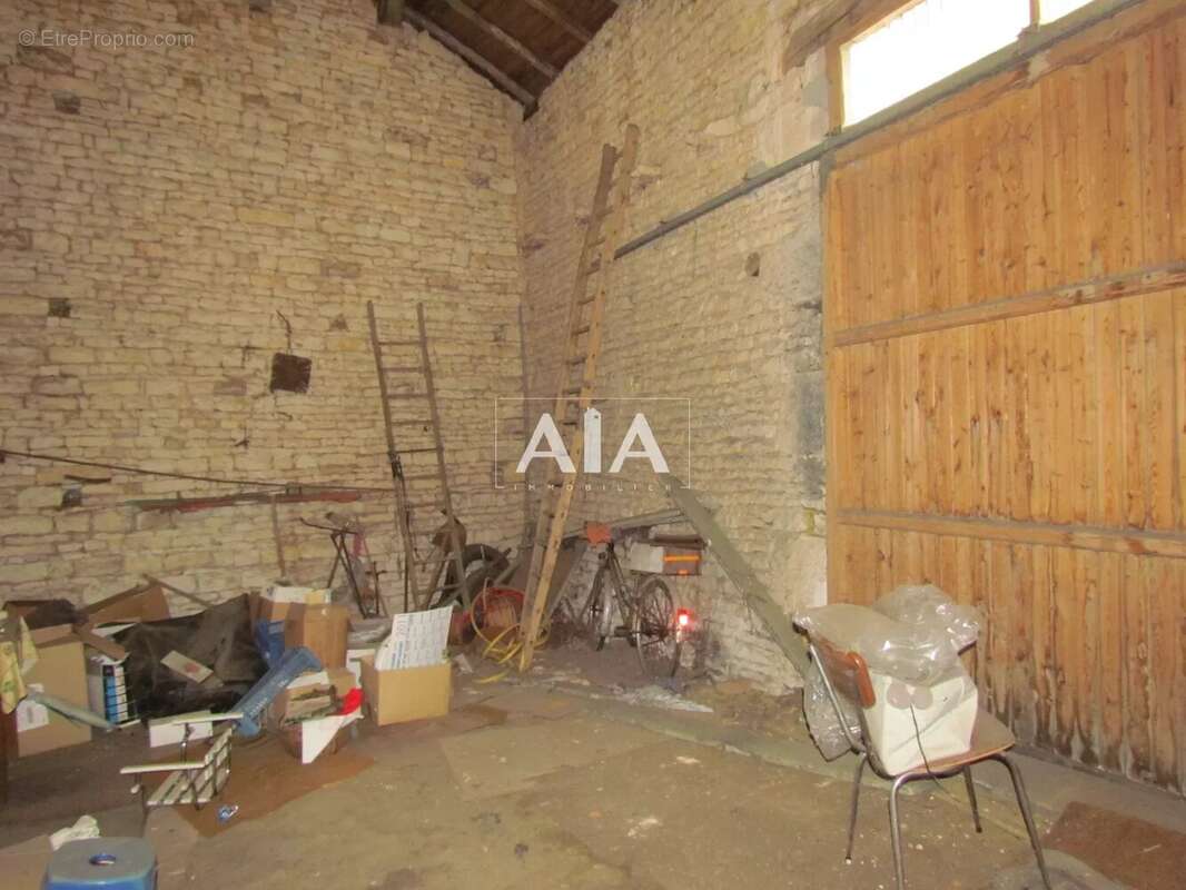 Maison à LIMALONGES