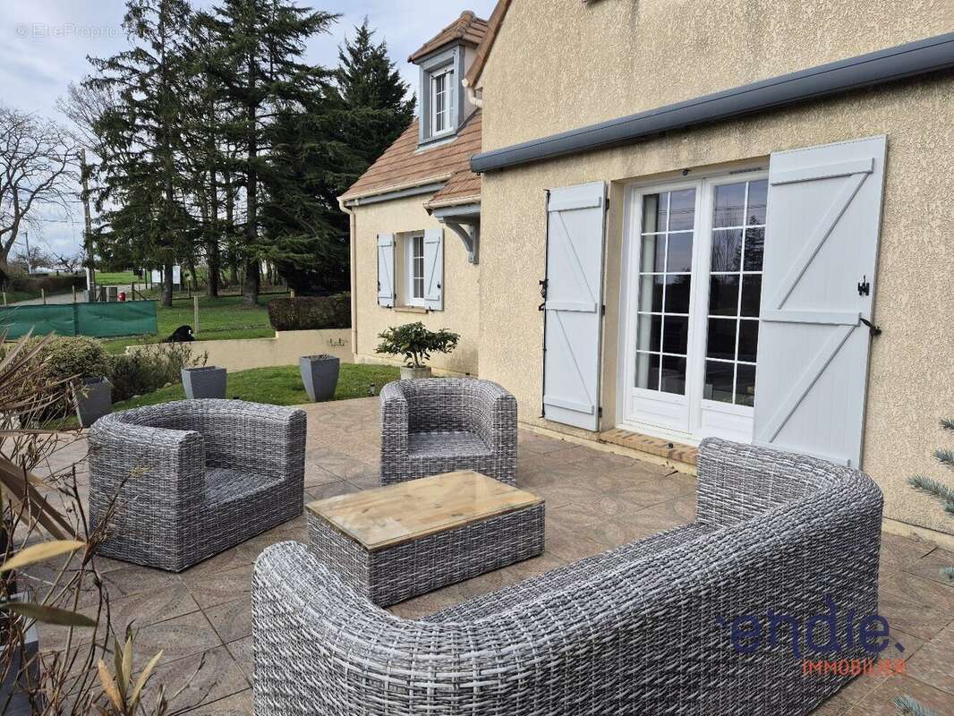 Maison à DAMMARTIN-EN-SERVE
