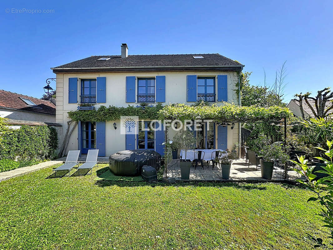 Maison à MAULE