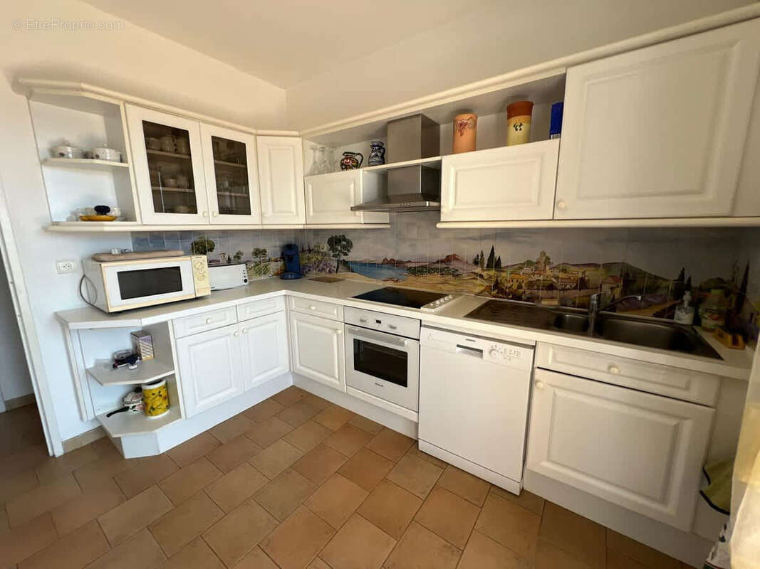 Maison à ROQUEBRUNE-SUR-ARGENS