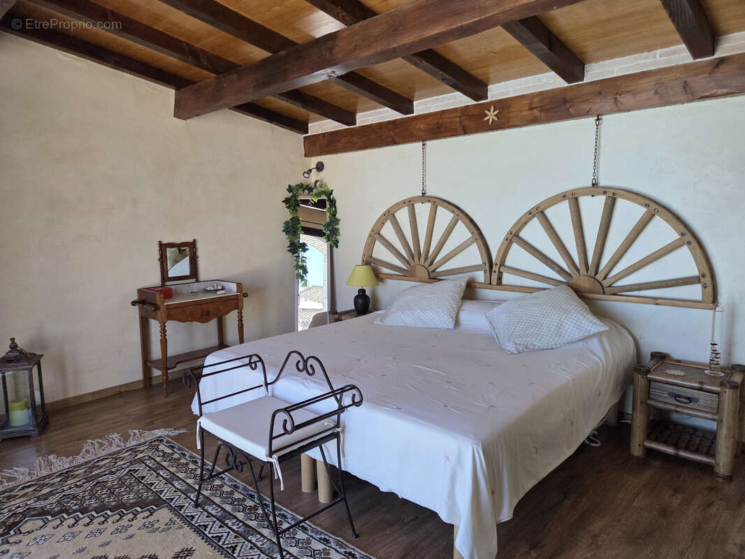 Très belle propriété à vendre dans le sud du Lot sur les hauteurs avec une superbe vue - photo 26