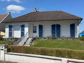 Maison à L'HUISSERIE