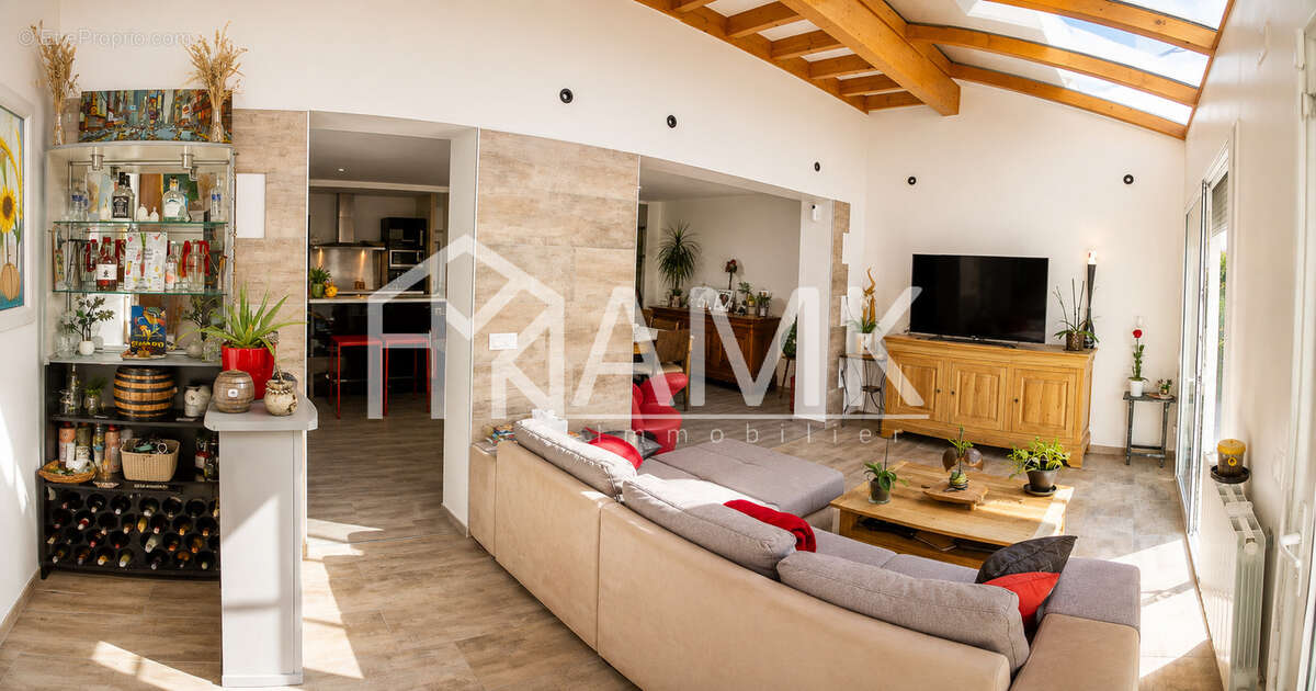 A izeaux  une propriété comparable à aucune autre… - photo 6