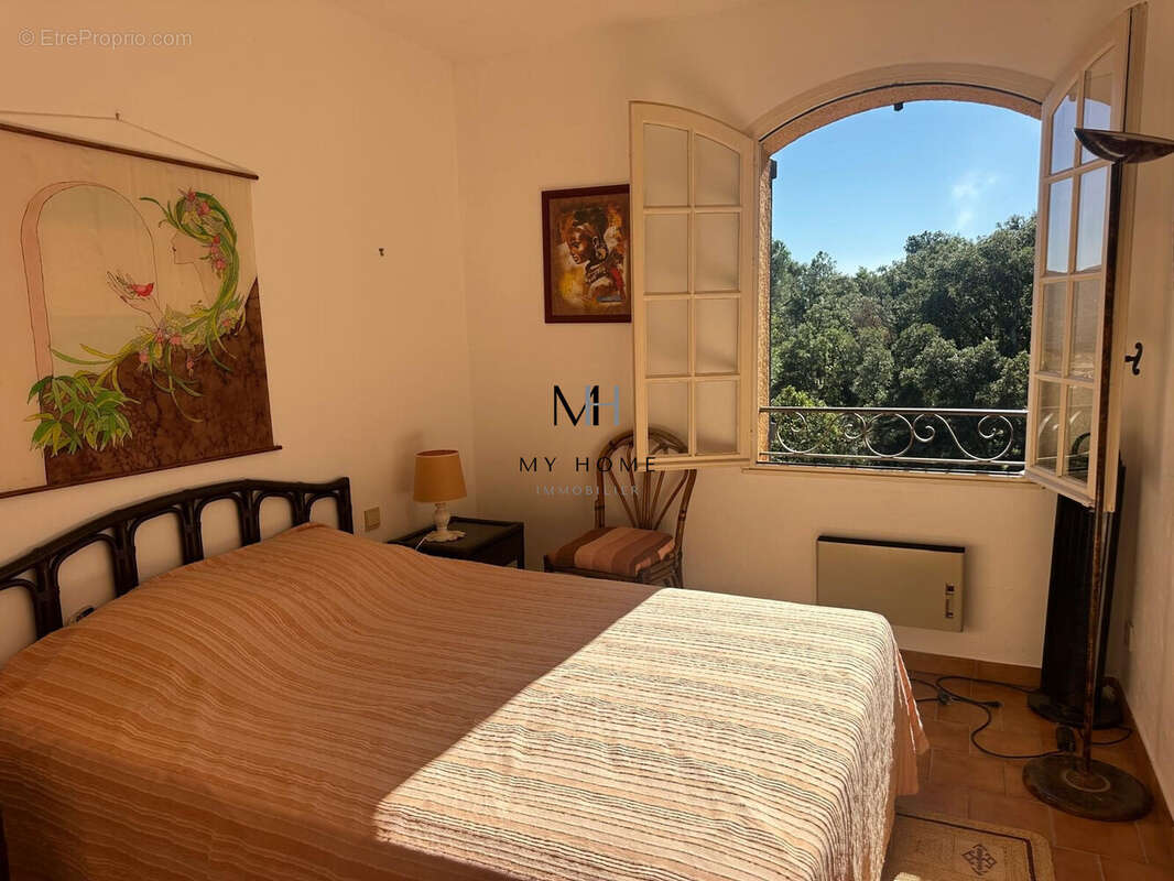 Maison à PLAN-DE-LA-TOUR