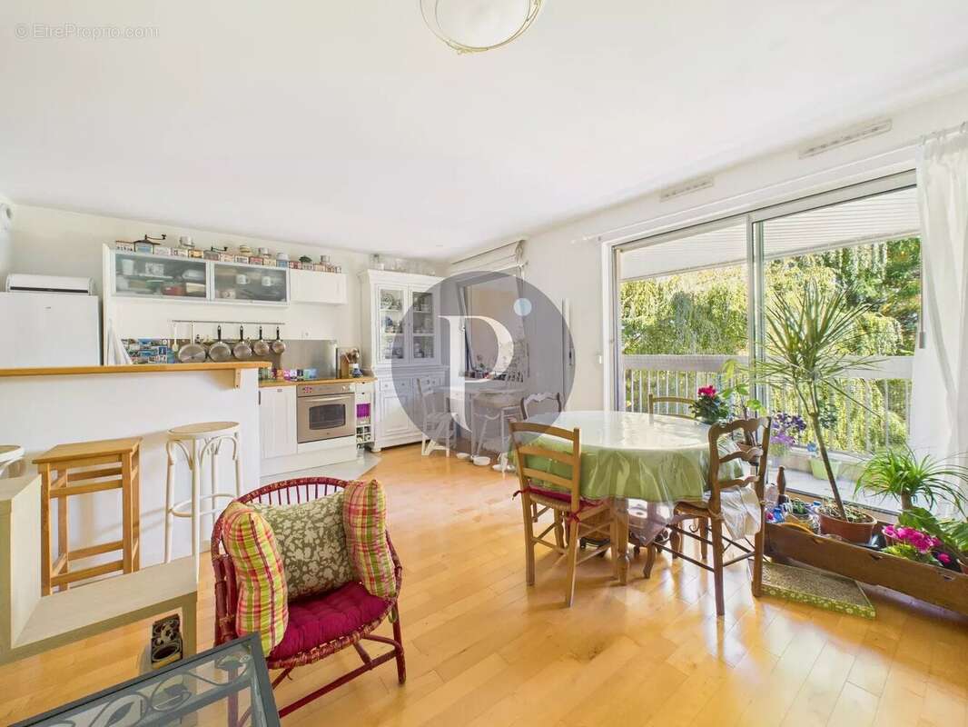 Appartement à VERRIERES-LE-BUISSON