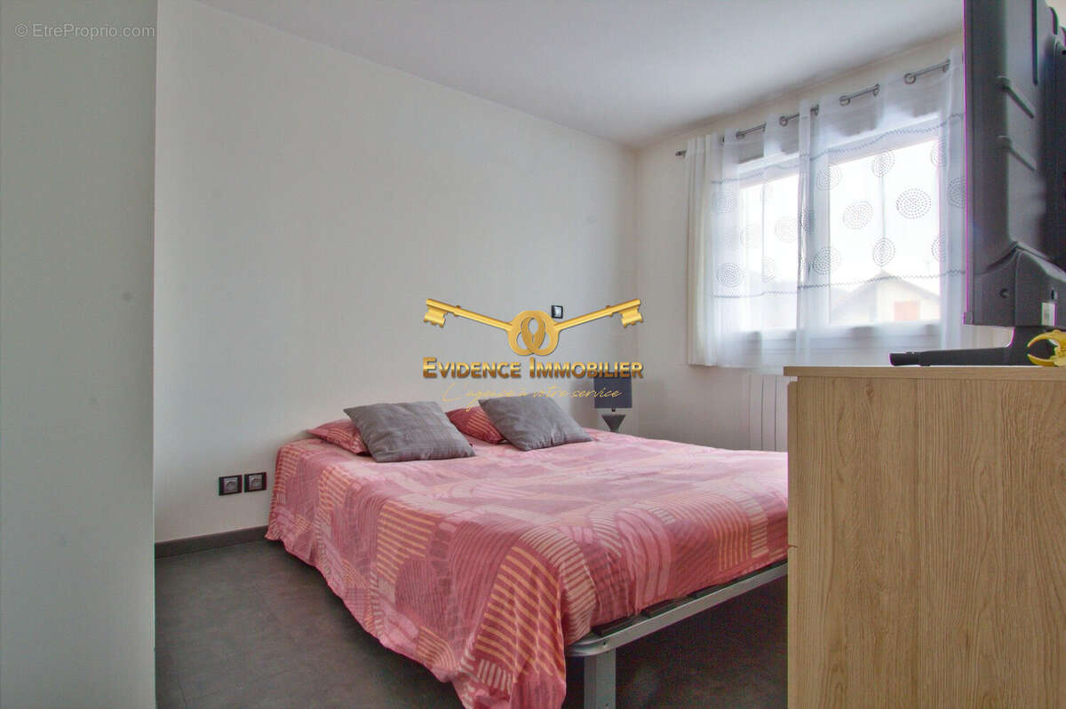 Appartement à GRIGNON