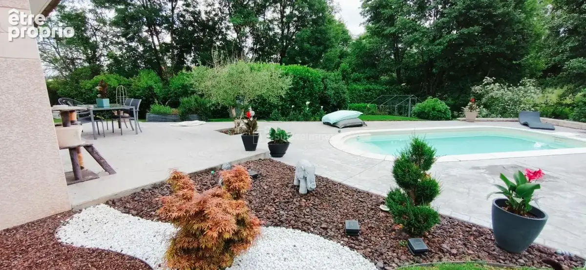Belle demeure avec piscine entièrement close sur 1800m2 de terrain - photo 8