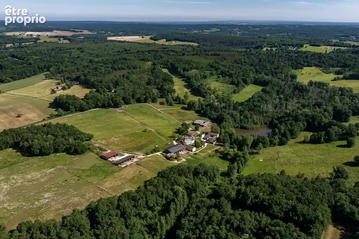 Prestigieux domaine équestre situé sur 41 hectares avec un lac - photo 20