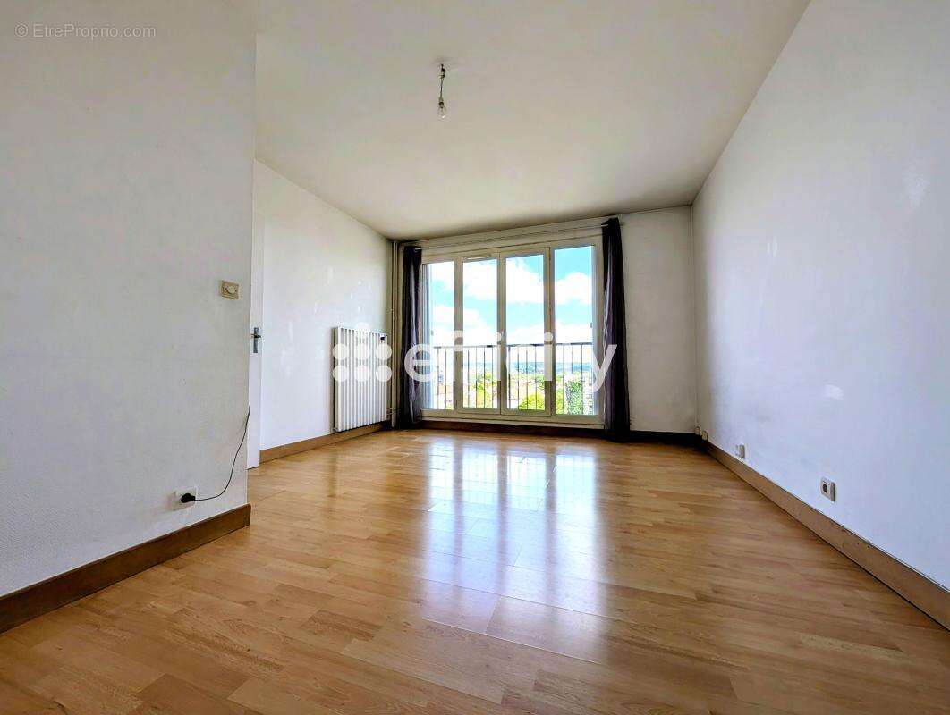 Appartement à EPINAY-SUR-SEINE