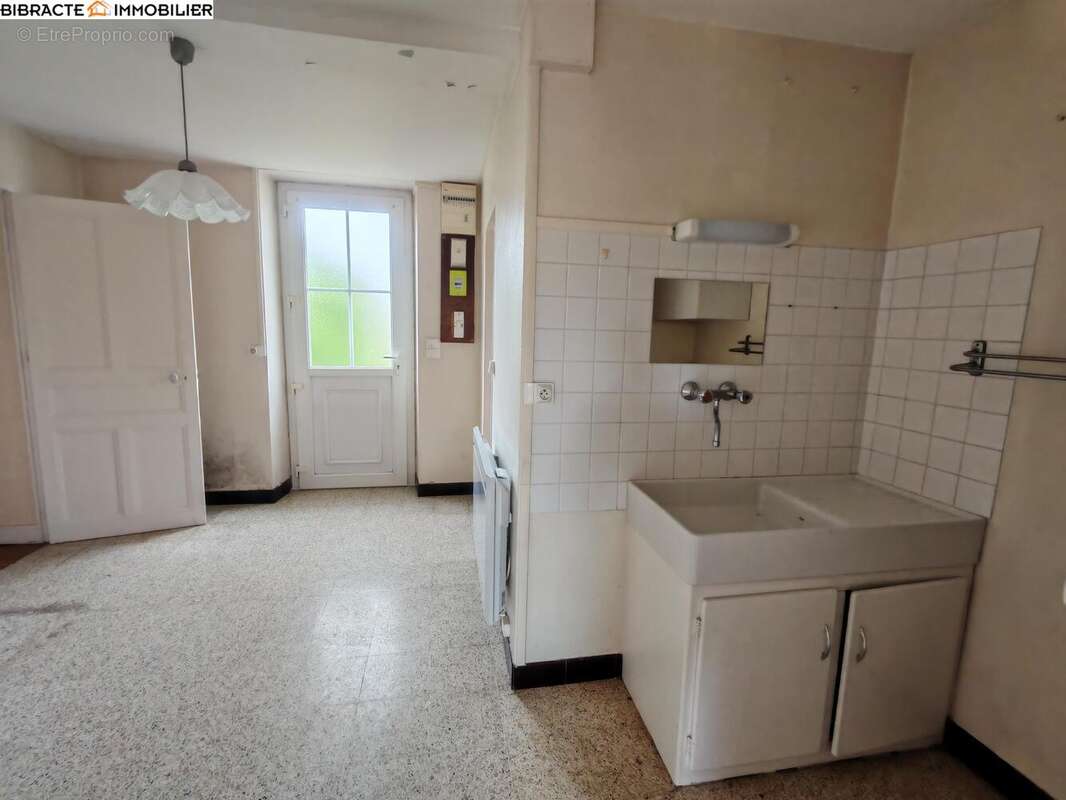 Maison 82 m² à Luzy  - photo 8
