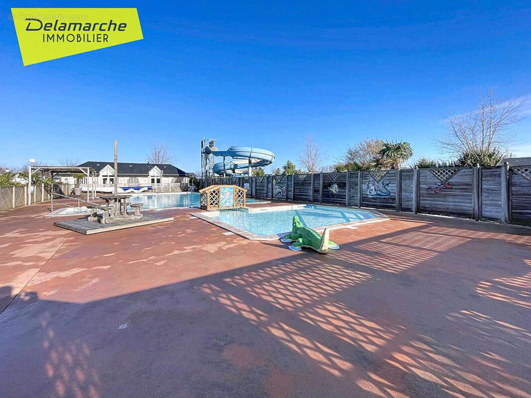 Terrain à MONTMARTIN-SUR-MER