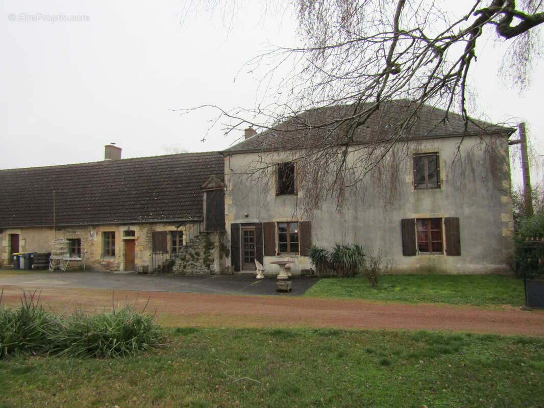 Maison à OUROUER-LES-BOURDELINS
