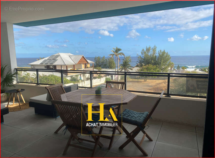 Appartement à LES TROIS-BASSINS