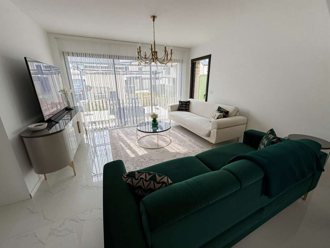 Maison à VERN-SUR-SEICHE