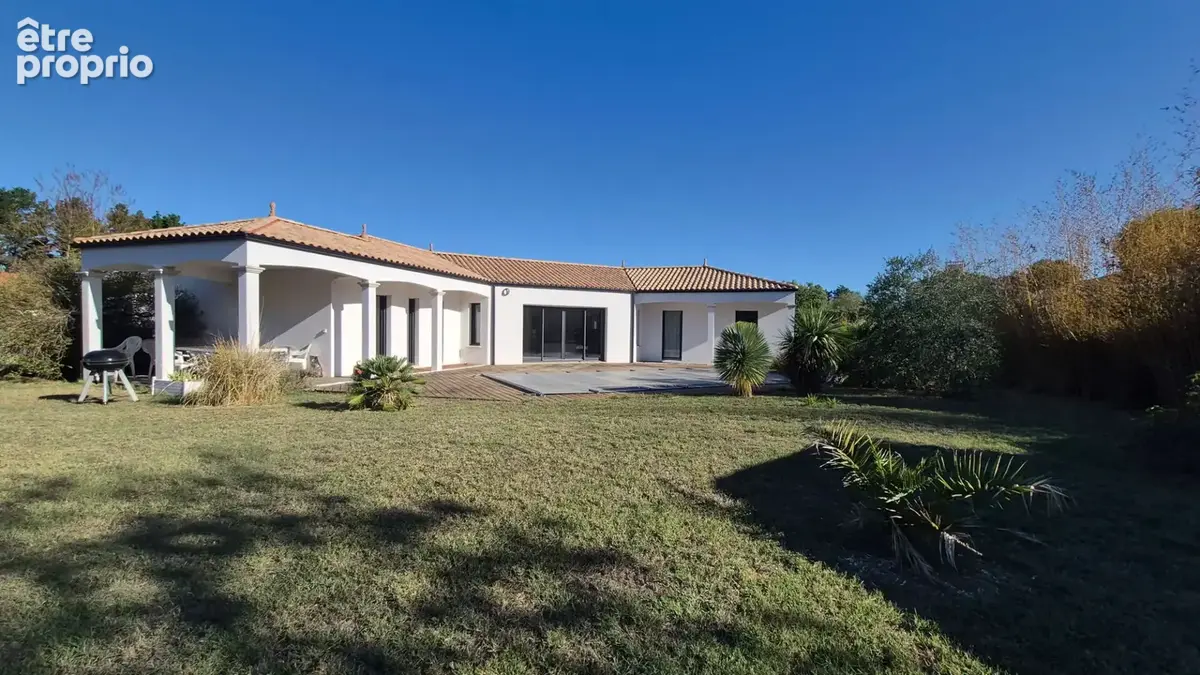 Photo Maison à Saint-Brevin-Les-Pins au prix de 563 475€
